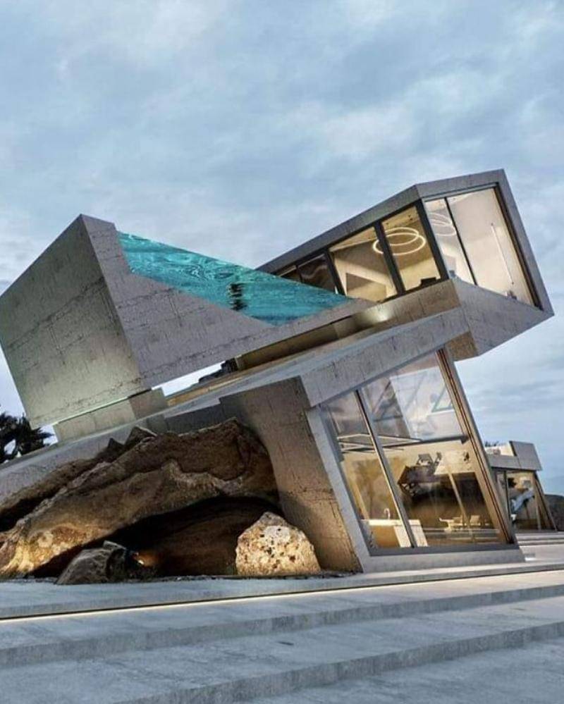 Facebook.com/Toni Alger